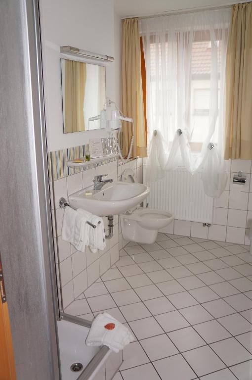 Gasthof Zur Post Neunkirchen am Brand Room photo
